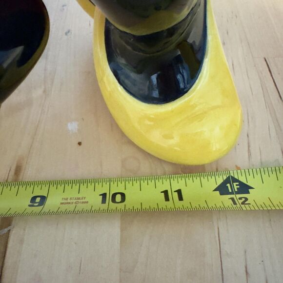 Disney Minnie Mouse Ceramic Musical Figurine Red Bow Yellow Shoes Posing - Works - Picture 8 of 10